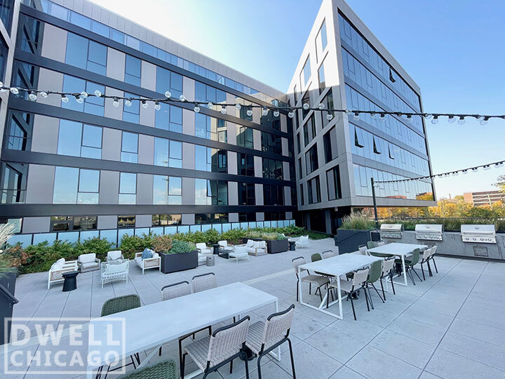 Building Photo - 1270 S Blue Island Ave