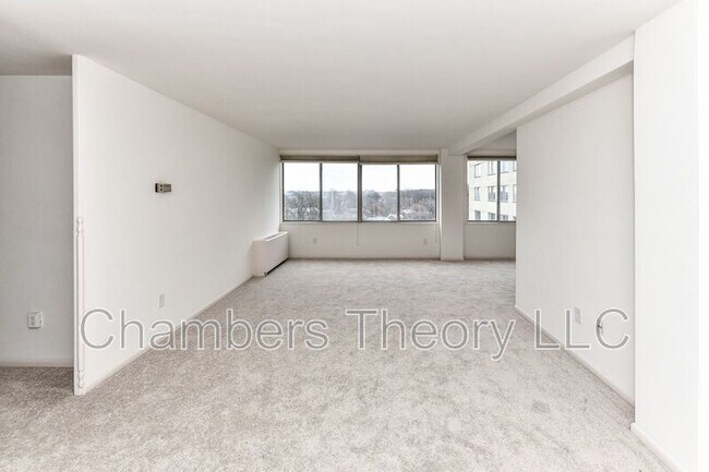 Building Photo - 6621 Wakefield Dr