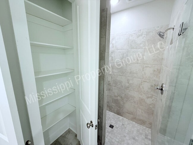 Building Photo - 3BR/3.5BA For Rent
