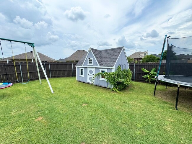 Building Photo - North Bossier Beauty!