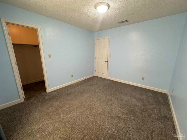 Building Photo - 304 Arabian Dr