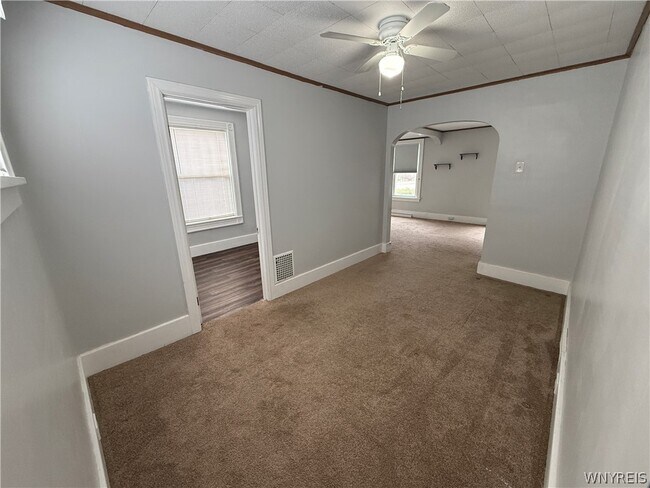 Building Photo - 1035 Oliver St