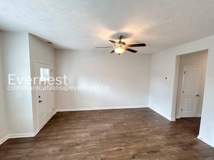 Building Photo - 305 Raines Ct