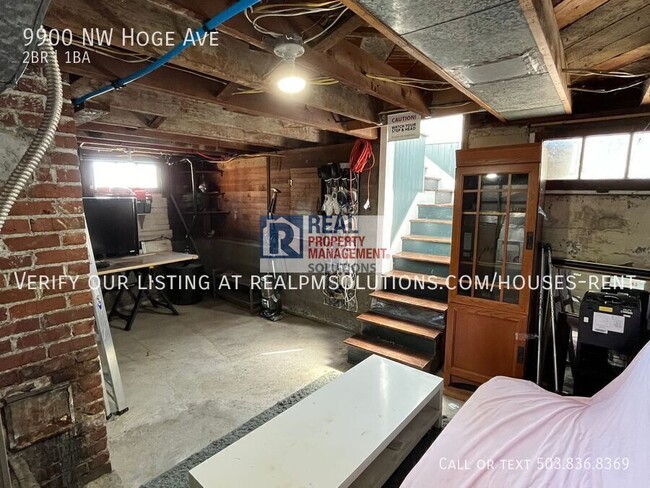 Building Photo - 9900 NW Hoge Ave