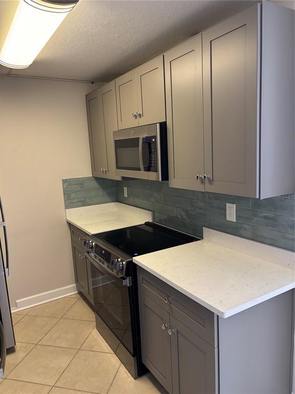 Building Photo - 7405 Bay Island Dr S