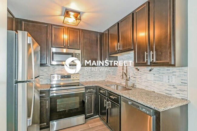 Building Photo - 4 Bedroom Pet-Friendly Home in SAINT CHARLES, MO with Main Street Renewal