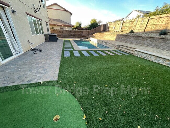 Building Photo - 5508 Copper Sunset Way