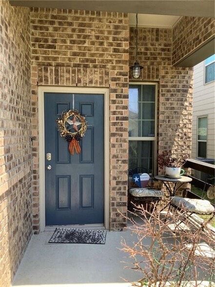 Front Entry - 9401 Privet Dr
