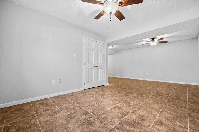 Building Photo - 2870 Preswood Pl