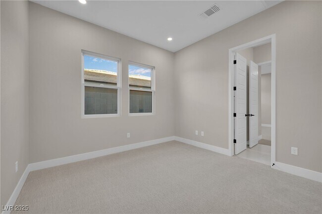 Building Photo - 11079 Rolling Vista Dr