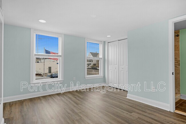 Building Photo - 1201 Union Ave