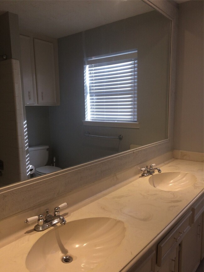 Building Photo - 11507 Sagemeadow Ln