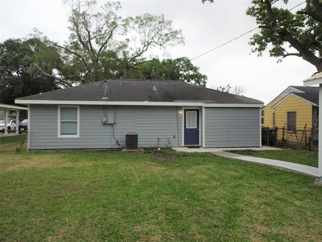 Building Photo - 3923 Cosby St