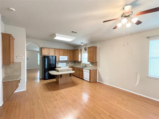 Building Photo - 1218 Cedar Branch Dr