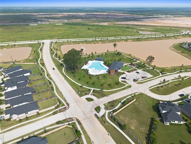 Building Photo - 21730 Heather Elm Dr