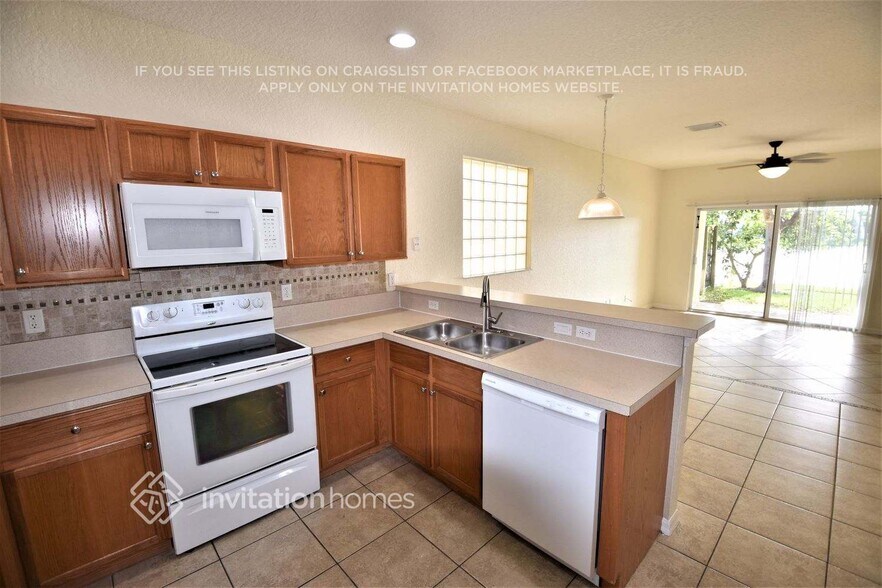 Building Photo - 817 Quartz Terrace