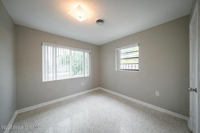 Building Photo - 319 Coral Reef Dr