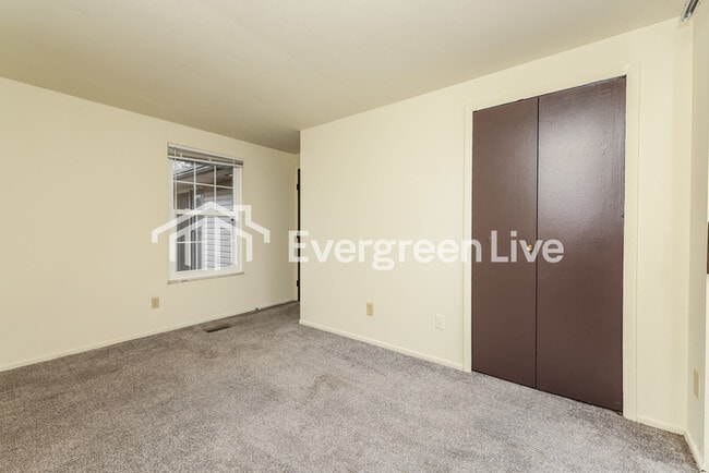 Building Photo - 5610 Troy Villa Blvd