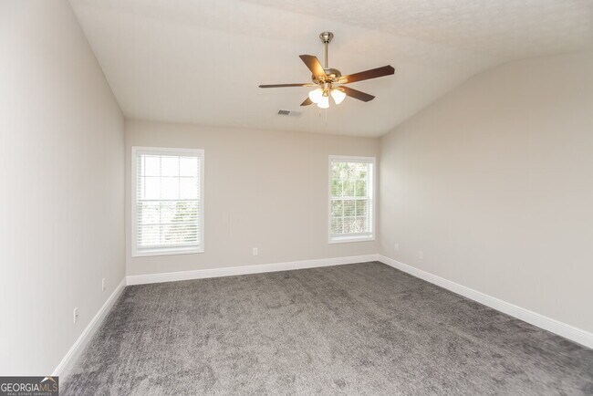 Building Photo - 7038 Hillcrest Chase Ln