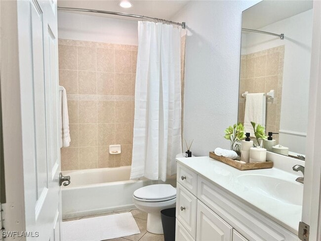 Building Photo - 220 18th Ave NW