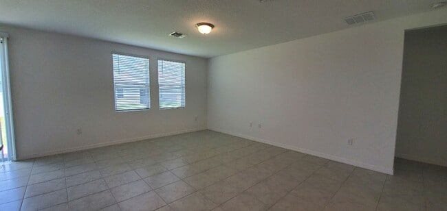 Building Photo - Like New!!! 3-Bedroom, 2-Bathroom in Winte...