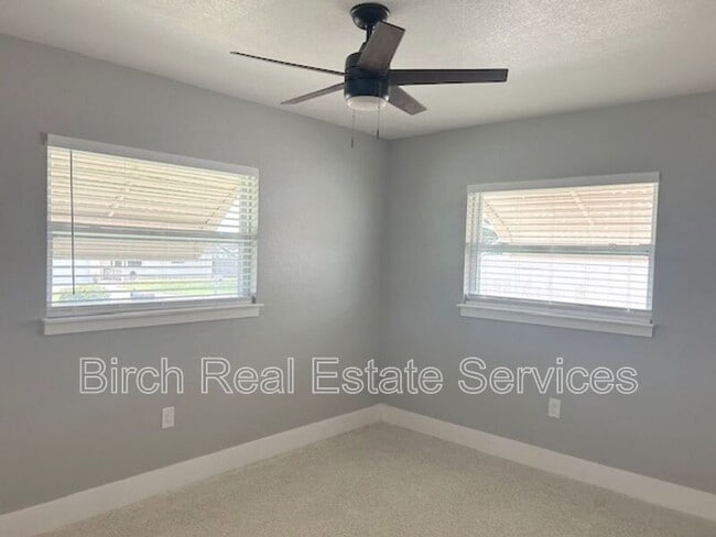 Building Photo - 1830 Lady Mary Dr