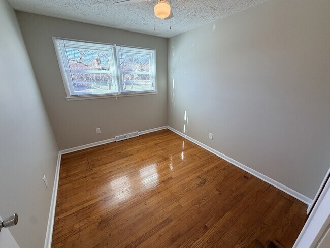 Building Photo - 311 3rd Ave NW