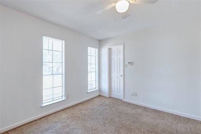 Building Photo - 2705 Nordham Dr
