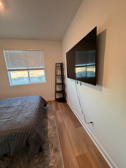 Building Photo - 849 Hana Ave