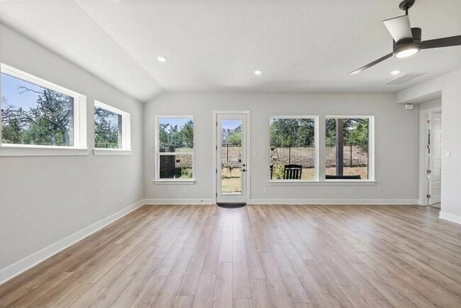 Building Photo - 8408 Grenadier Dr