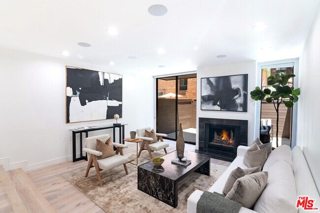 Building Photo - 1033 Carol Dr