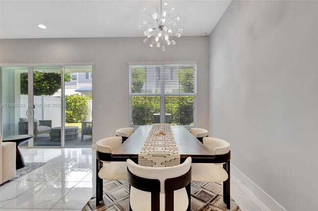 Building Photo - 4921 Pointe Midtown Way