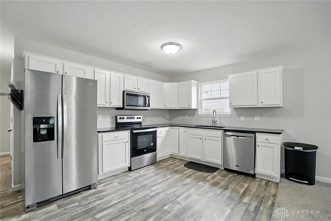 Building Photo - 720 Diamond Loop