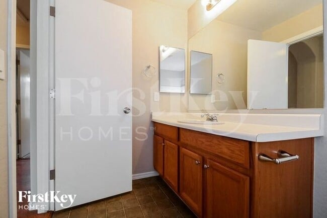 Building Photo - 14828 W Riviera Dr