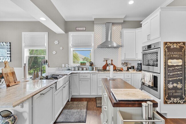 Building Photo - 500 Turnberry Ln