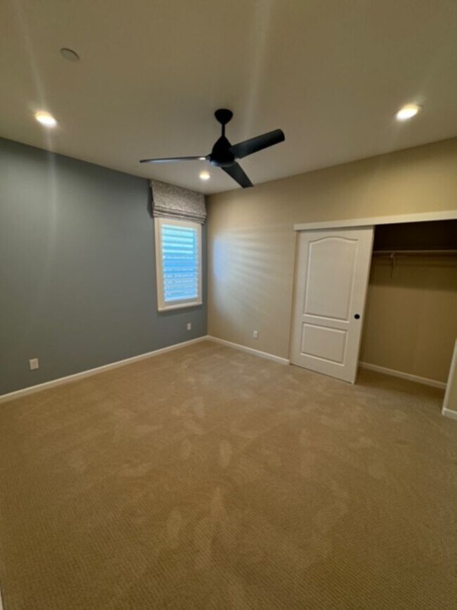 Building Photo - 2706 Chuckwagon Ln