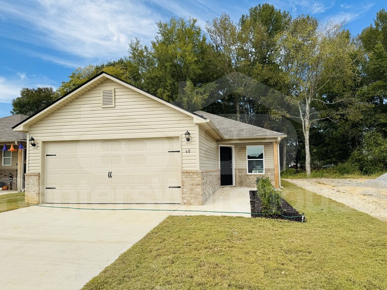 Building Photo - 60 Jonathan Dr