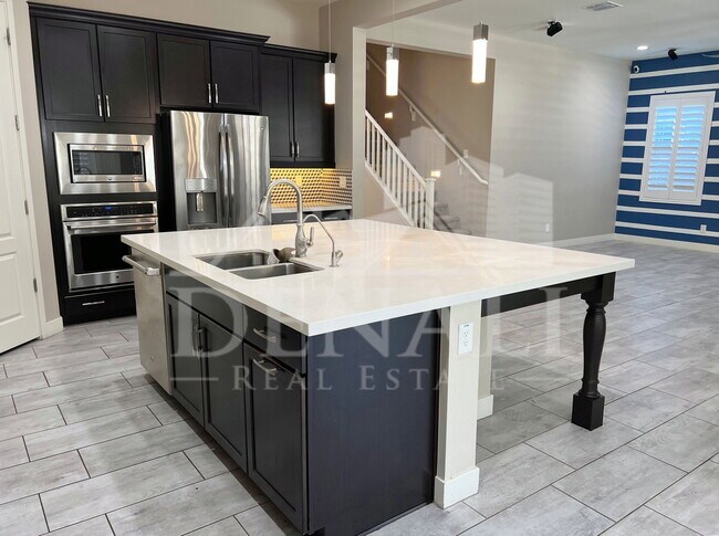Building Photo - 4638 E Navigator Ln