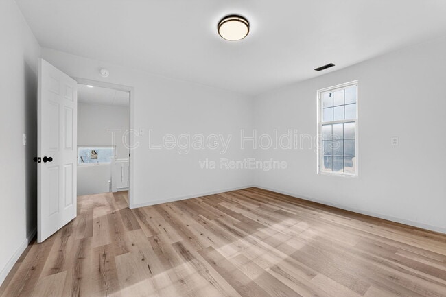 Building Photo - 45 Lincoln St