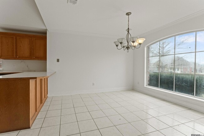 Building Photo - 18516 Lakefield Ave