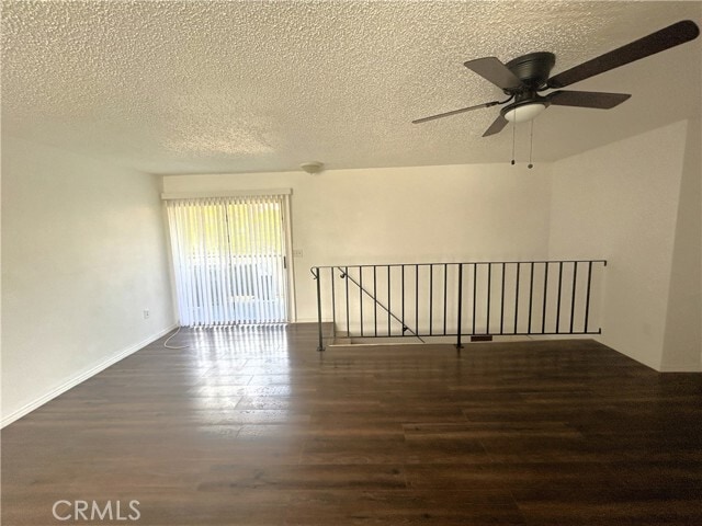 Building Photo - 2430 S Ridgewood Dr