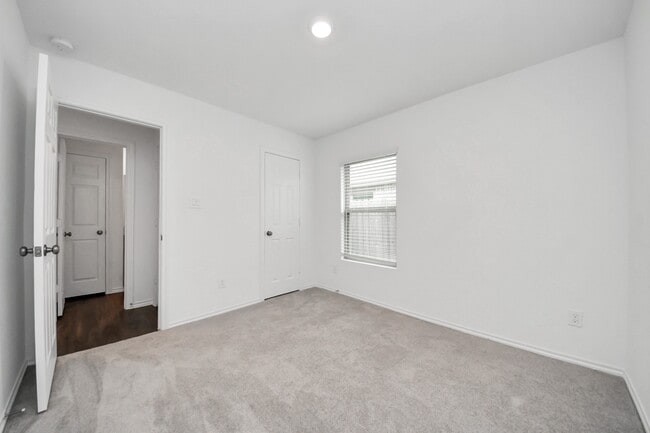 Building Photo - 32615 Orchard Haze Dr