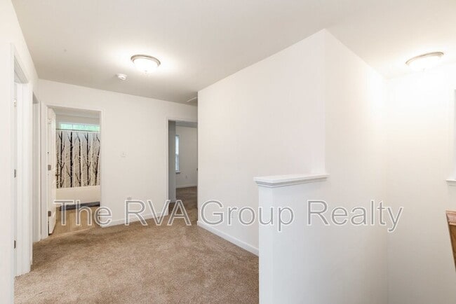 Building Photo - 5620 Moss Side Ave