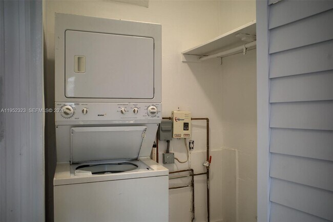 Building Photo - 43 SW 11th St