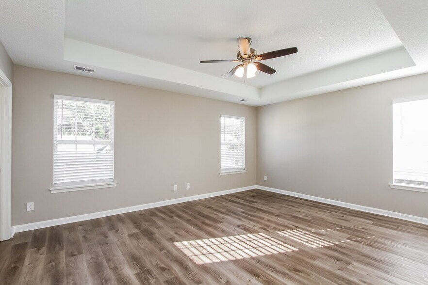 Building Photo - 226 Everett Park Dr