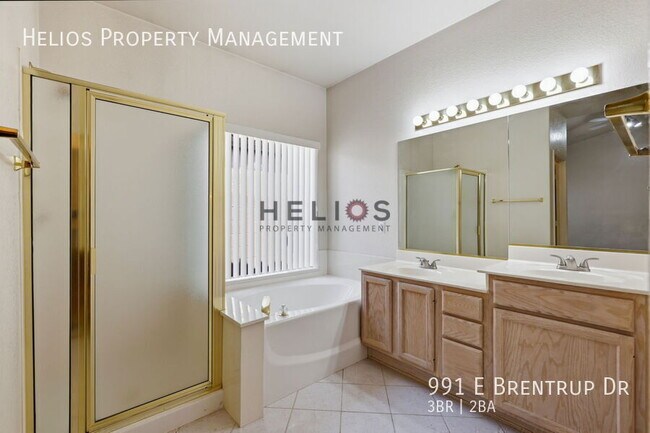 Building Photo - 991 E Brentrup Dr