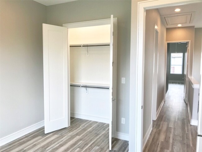 Building Photo - 1111 Edwards St