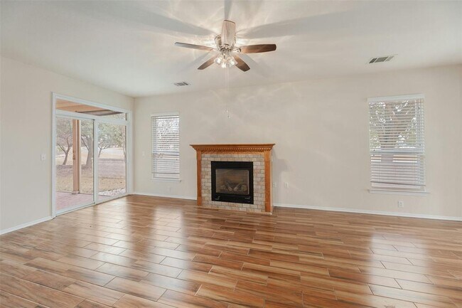 Building Photo - 104 Honey Creek Trail
