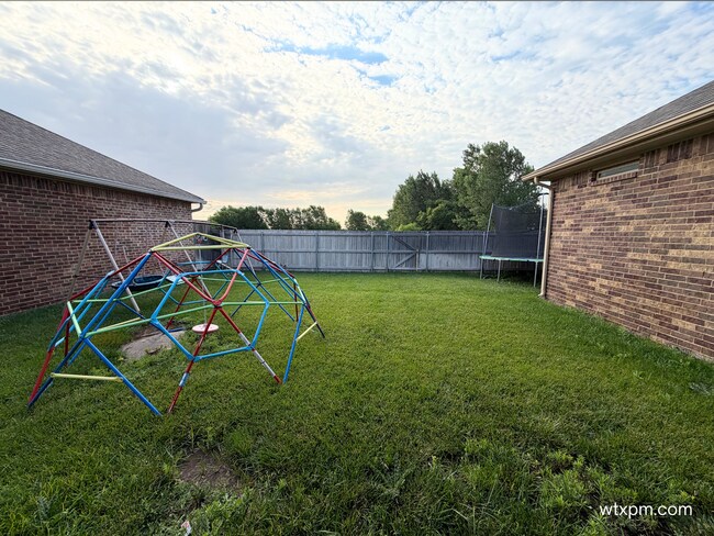 Building Photo - Modern 3-Bedroom Home with Office in The Greenways
