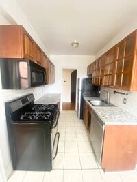 Building Photo - 112 Marine Ave